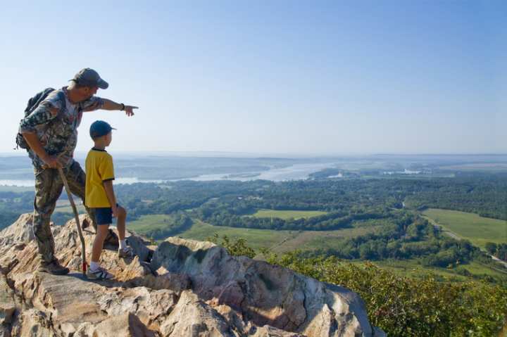 5 Beautiful Scenic Hikes in Arkansas