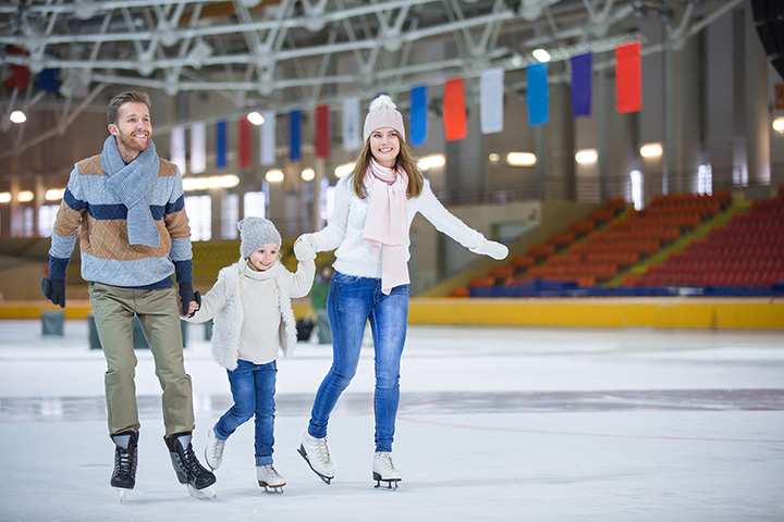 9 Best Ice Skating Rinks in and Around Delaware