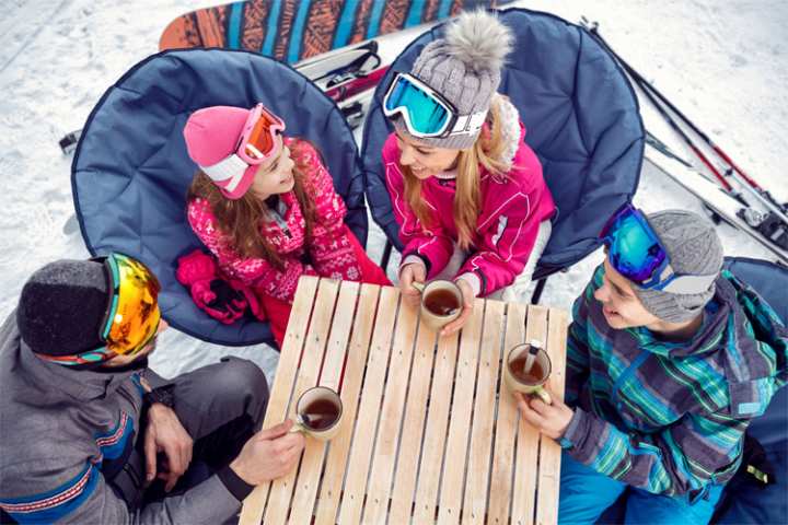 5 Best Ski Destinations for Families in Illinois