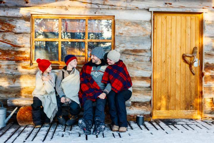 7 Best Winter Cabin Camping Spots in Michigan