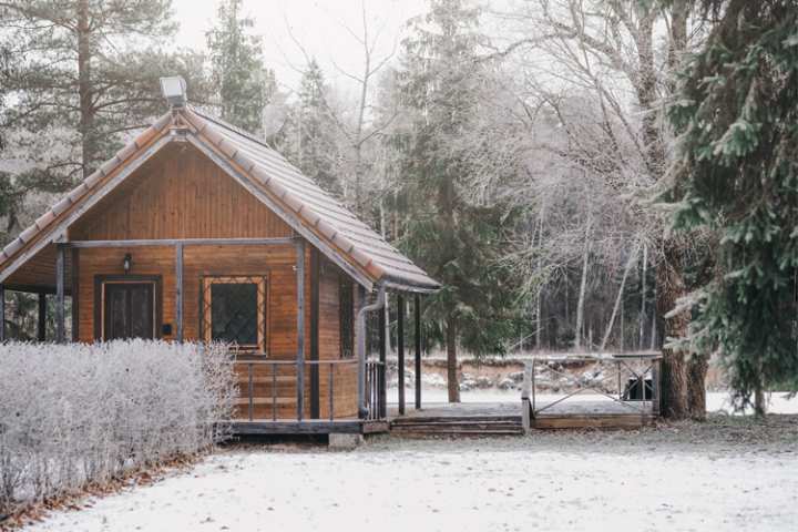 7 Best Winter Cabin Camping Spots in Nebraska