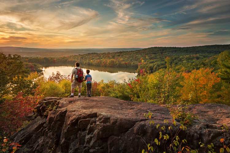 5 Beautiful Scenic Hikes in Connecticut