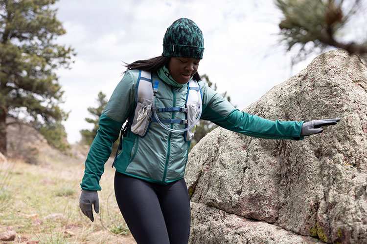 12 Great Holiday Gift Ideas for Hikers