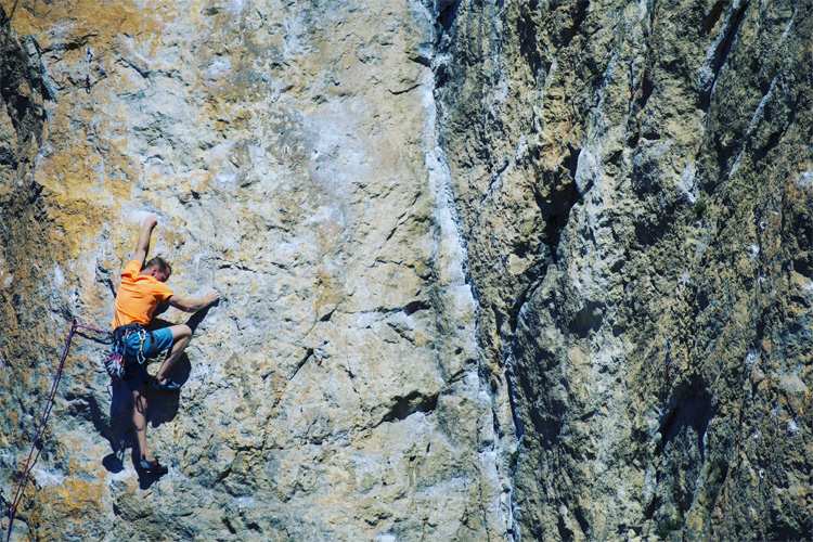 4 Cool Rock Climbing Spots in Kansas