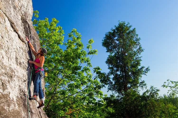 5 Cool Rock Climbing Spots in Rhode Island